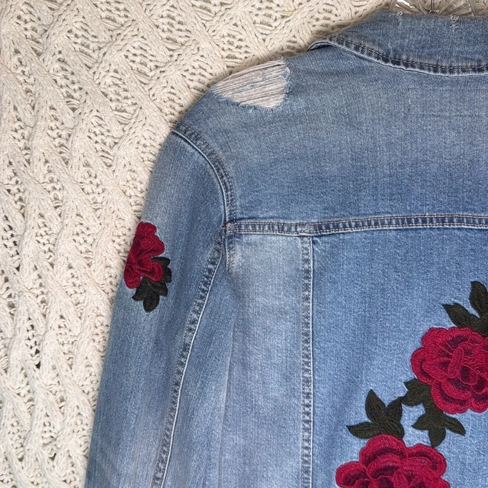 Arizona Jean Women's Size L Denim Jacket Embroidered Roses 90s Grunge ALT E-Girl